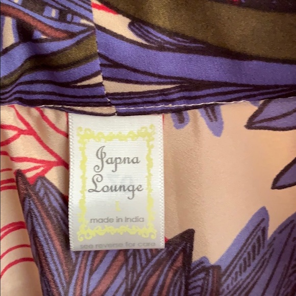 Japna Lounge Robe - Picture 4 of 4